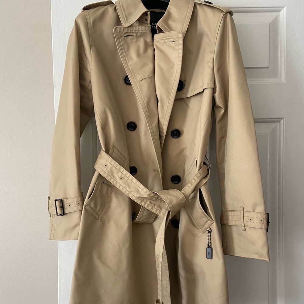 New Coach trench